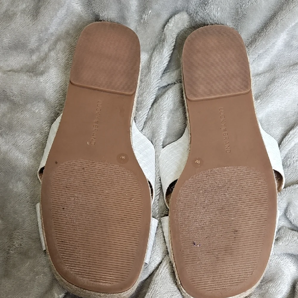 Lucky Brand Gayte white slide sandals Size 9M/40